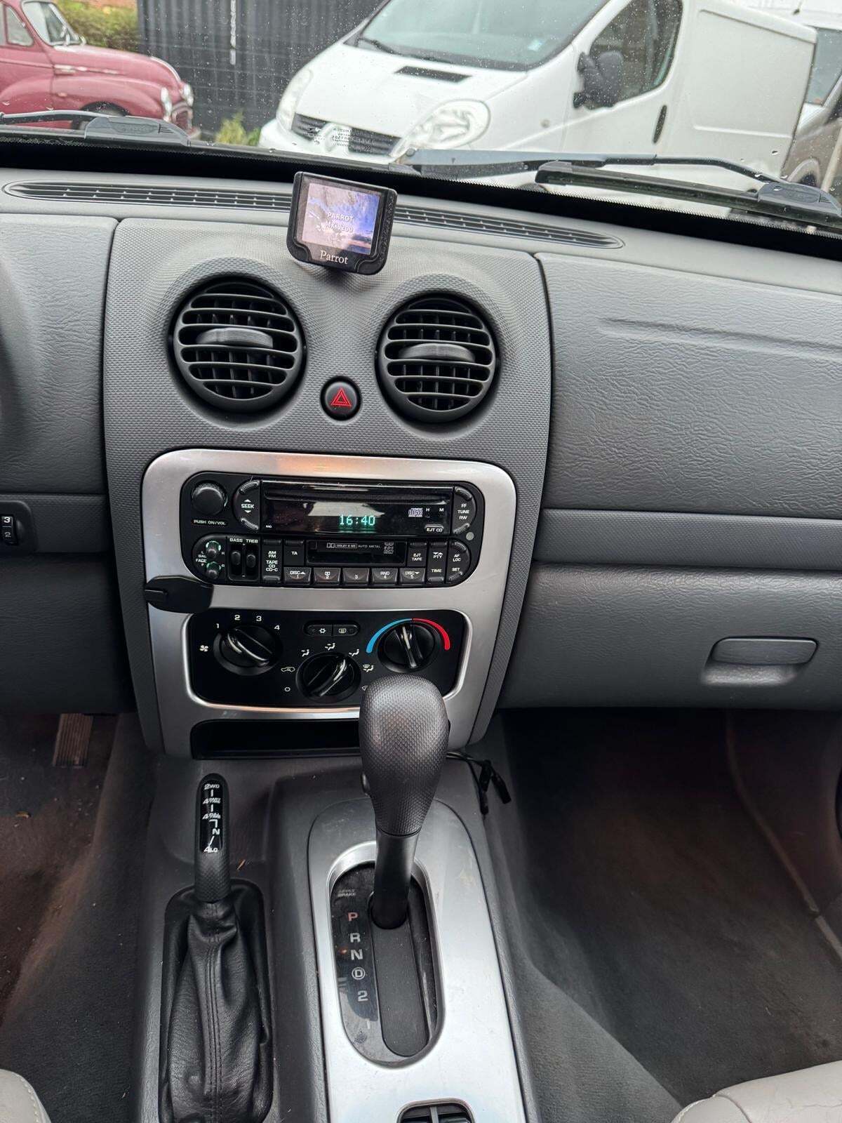 undefined Jeep Cherokee fra 2006