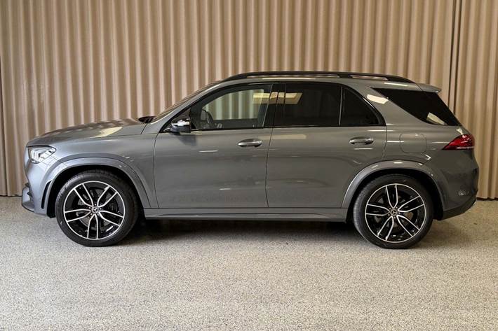 Grå Mercedes GLE350 de fra 2023