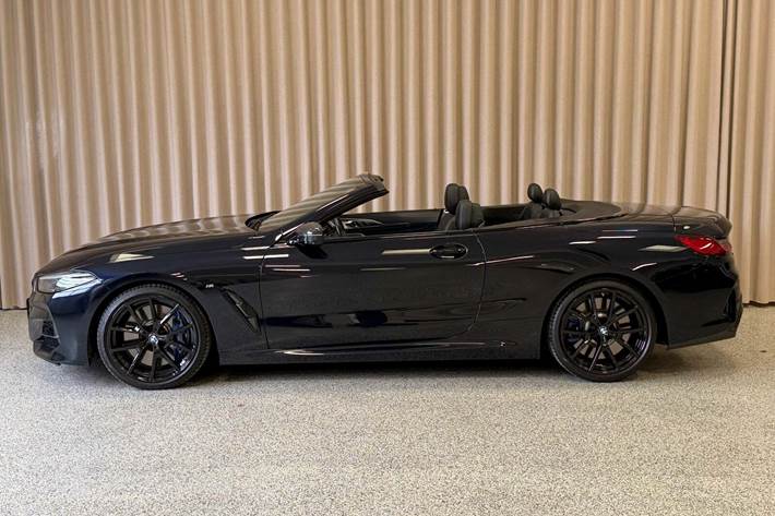 Sort BMW M850i fra 2019