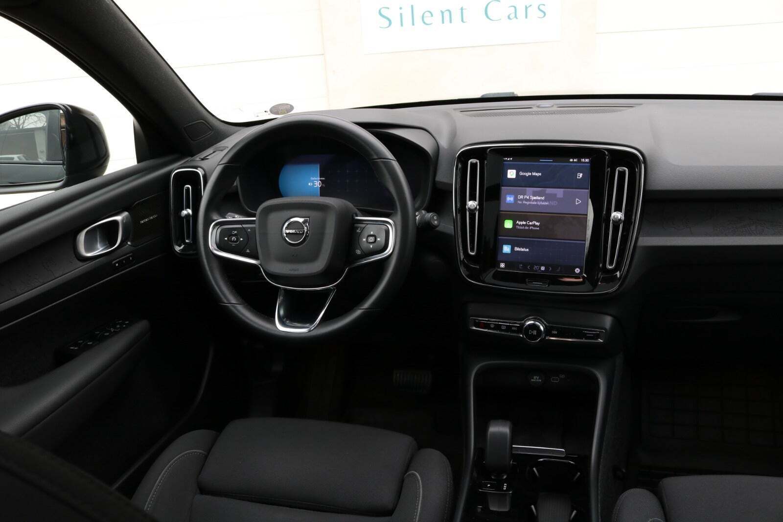 Sort Volvo XC40 fra 2023