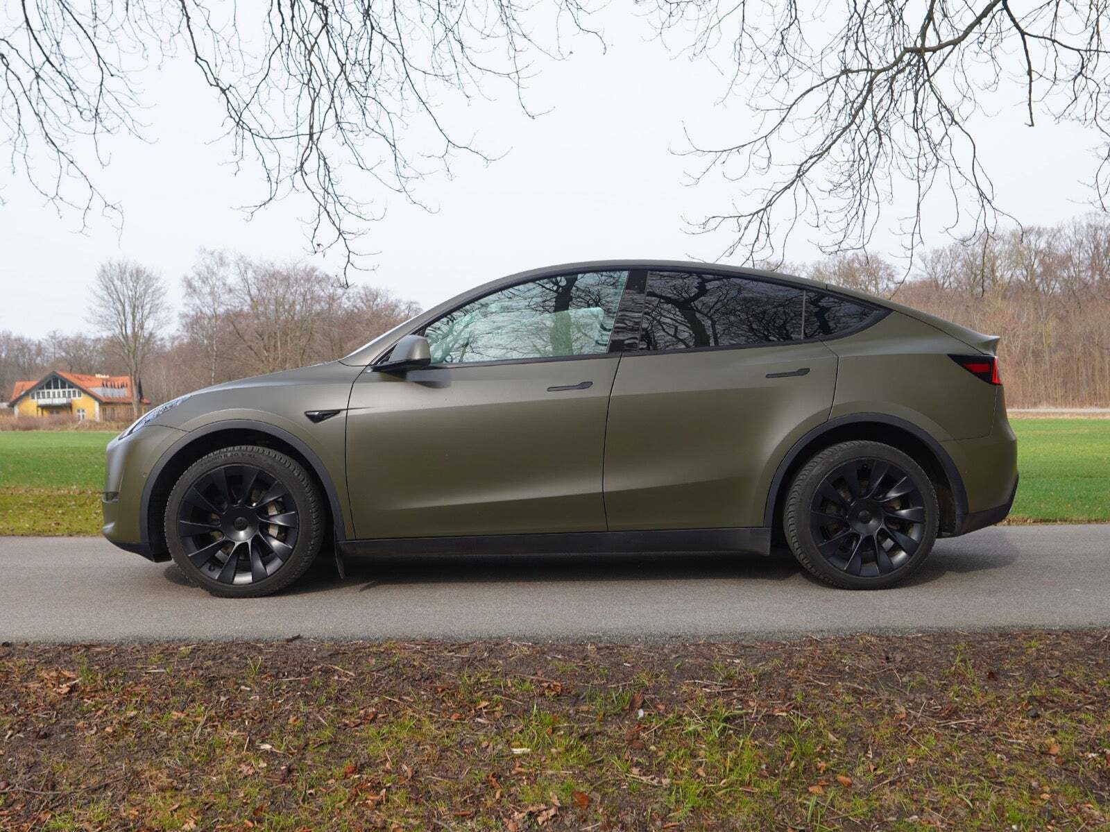 Tesla Model Y Long Range AWD