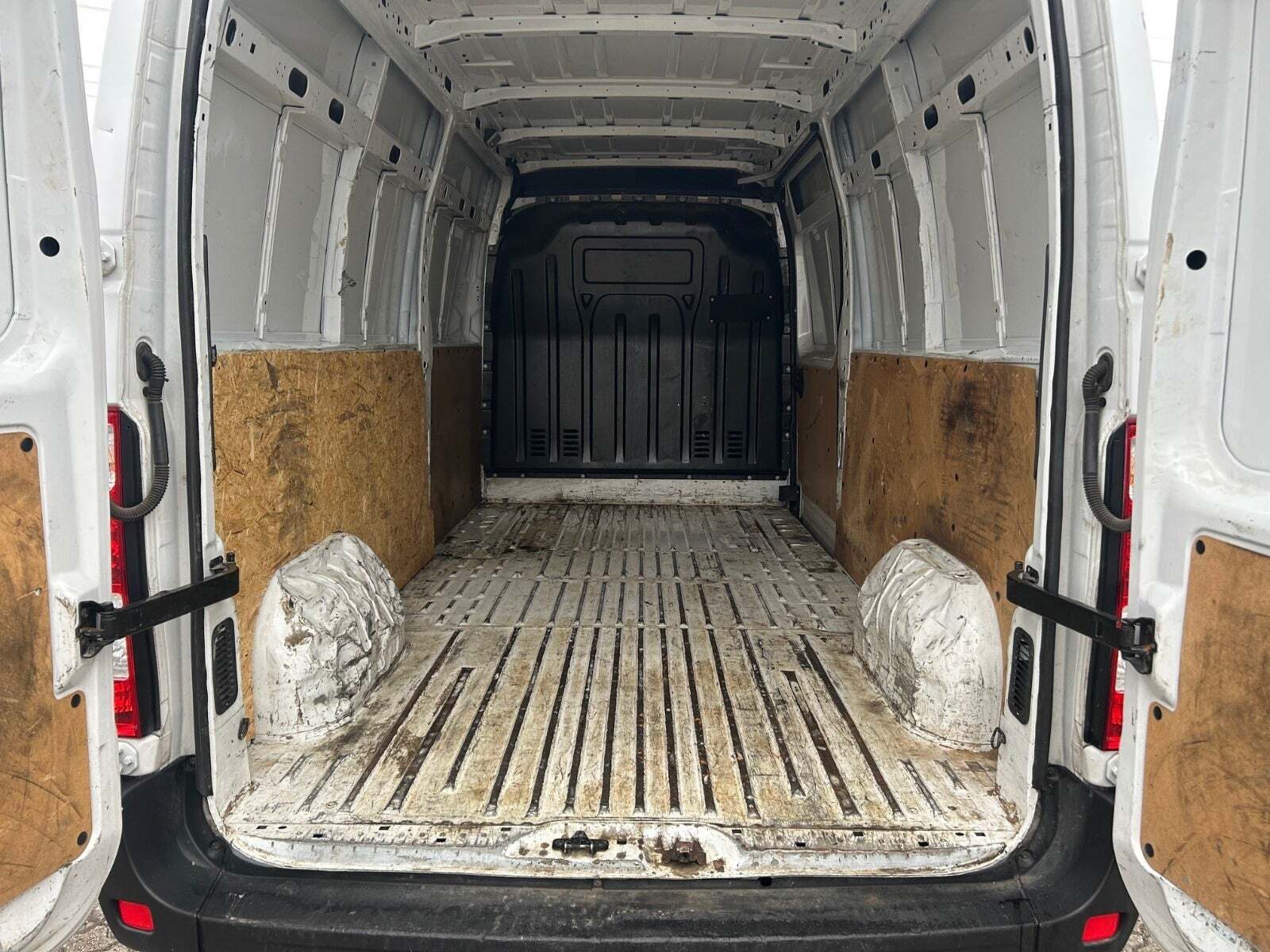 Renault Master IV T35 2,3 dCi 150 L3H2 Kassevogn aut.