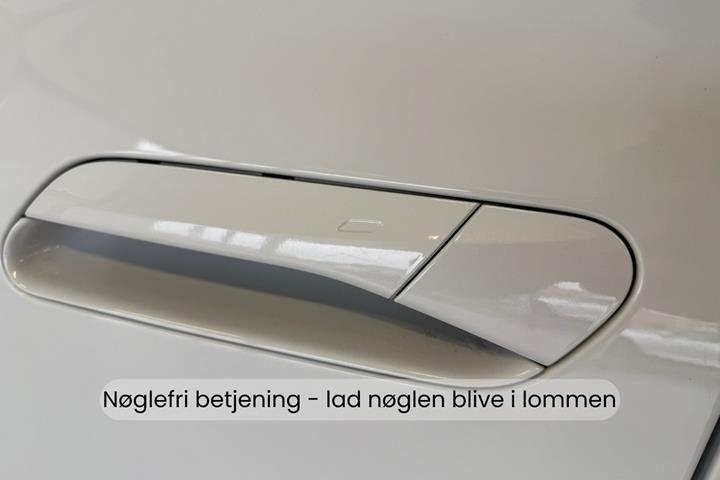 Hvid VW ID.7 fra 2025 set udefra