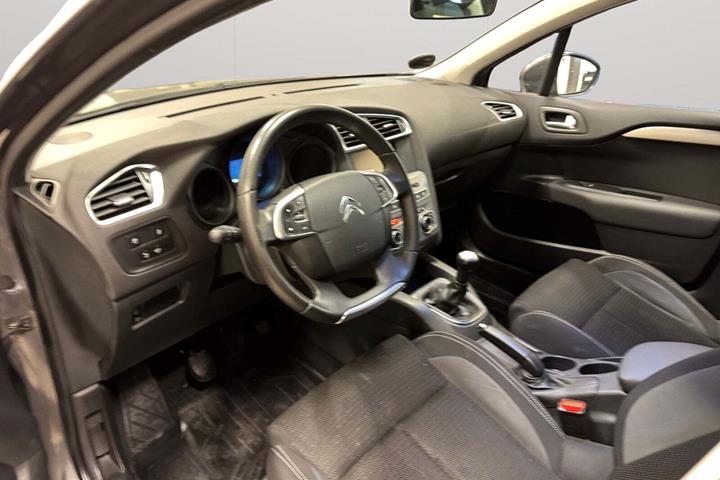 Grå Citroën C4 fra 2018