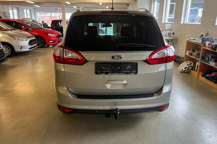 undefined Ford Grand C-Max fra 2016 set udefra