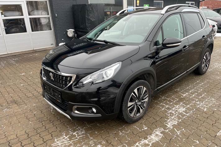 Sort Peugeot 2008 fra 2018