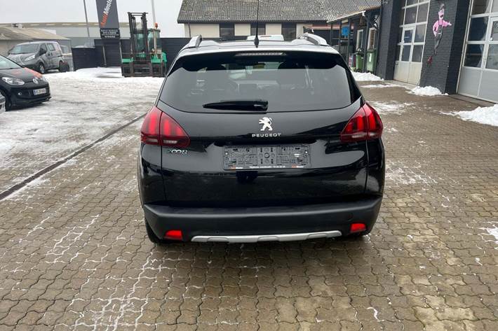 Sort Peugeot 2008 fra 2018