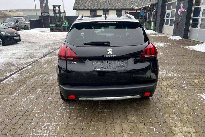 Sort Peugeot 2008 fra 2018