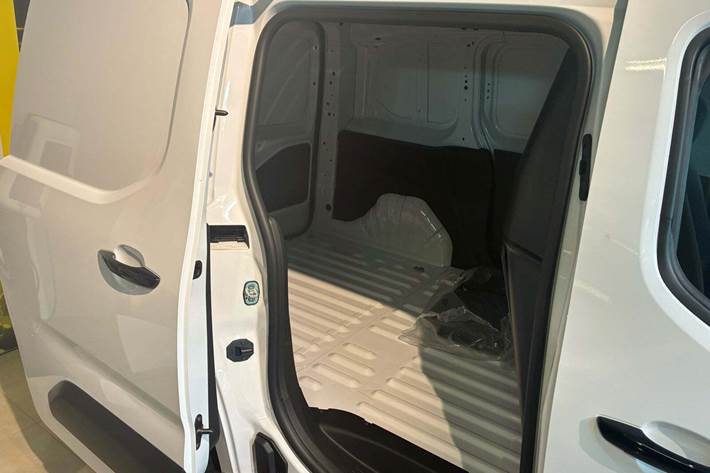 Hvid Citroën ë-Berlingo fra 2025