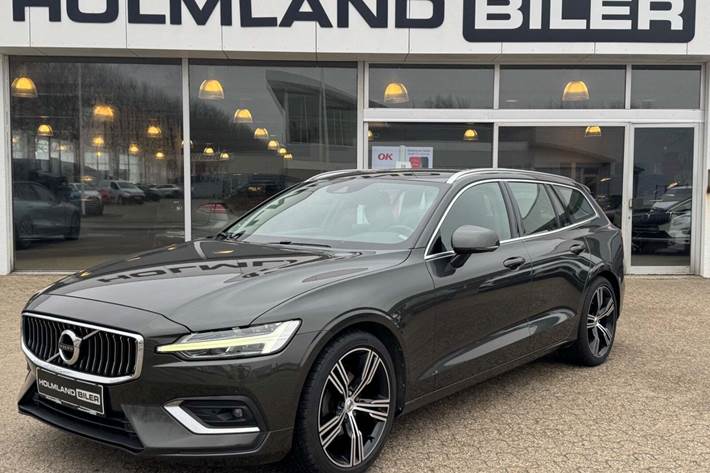 Grå Volvo V60 fra 2019