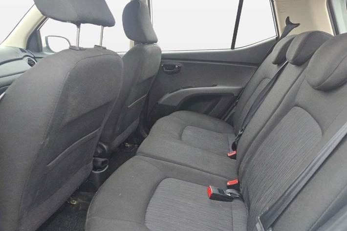 Hvid Hyundai i10 fra 2013