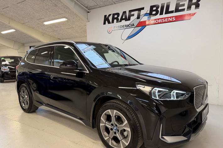 Sort BMW iX1 fra 2024