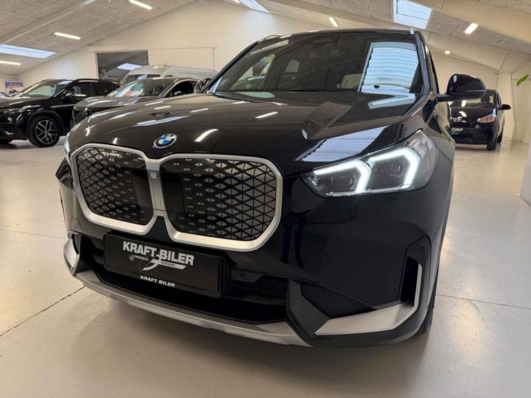 BMW iX1 eDrive20 X-Line