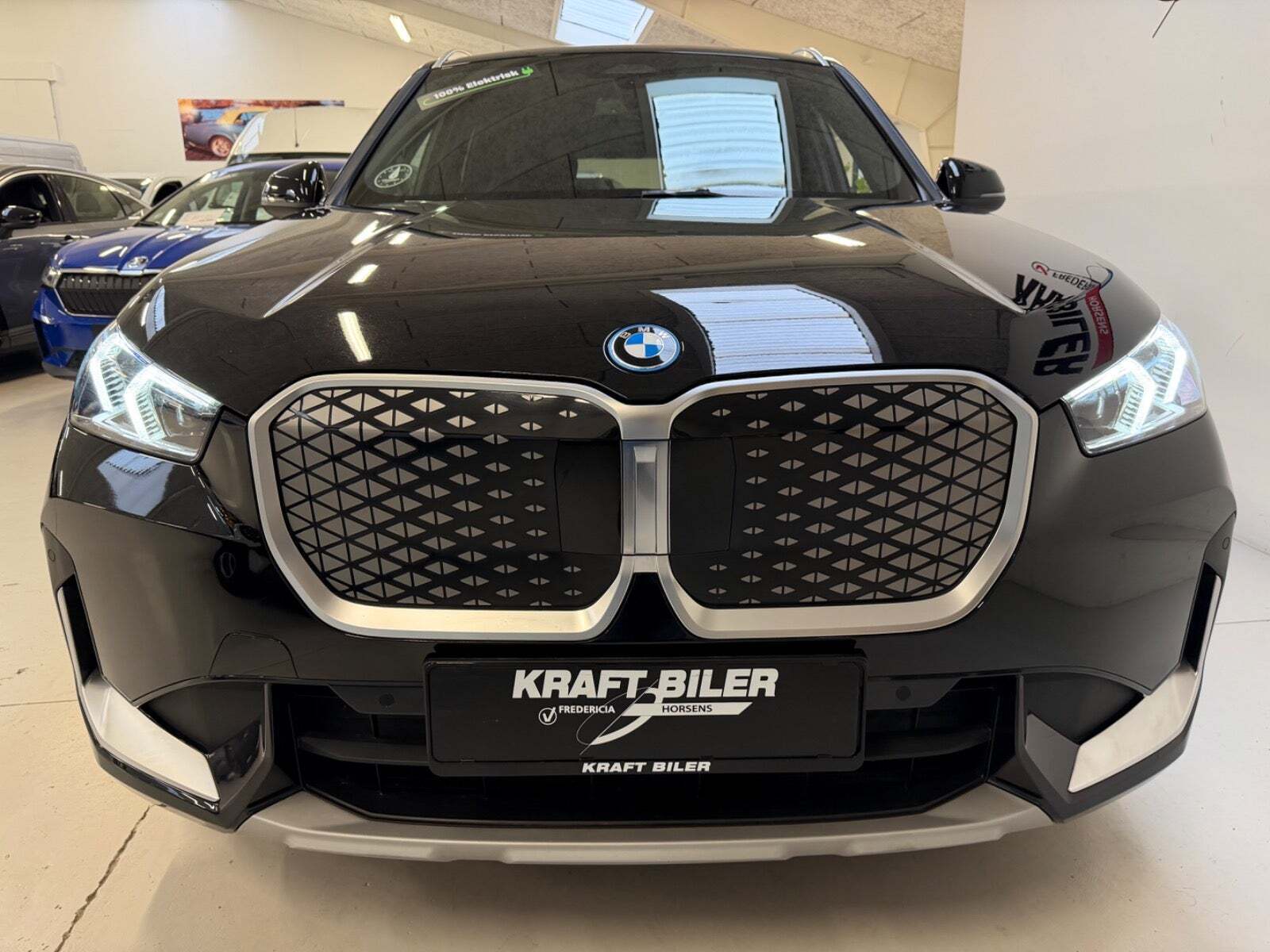 Sort BMW iX1 fra 2024