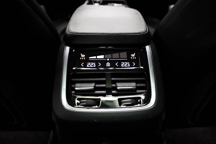 Sort Volvo XC90 fra 2023