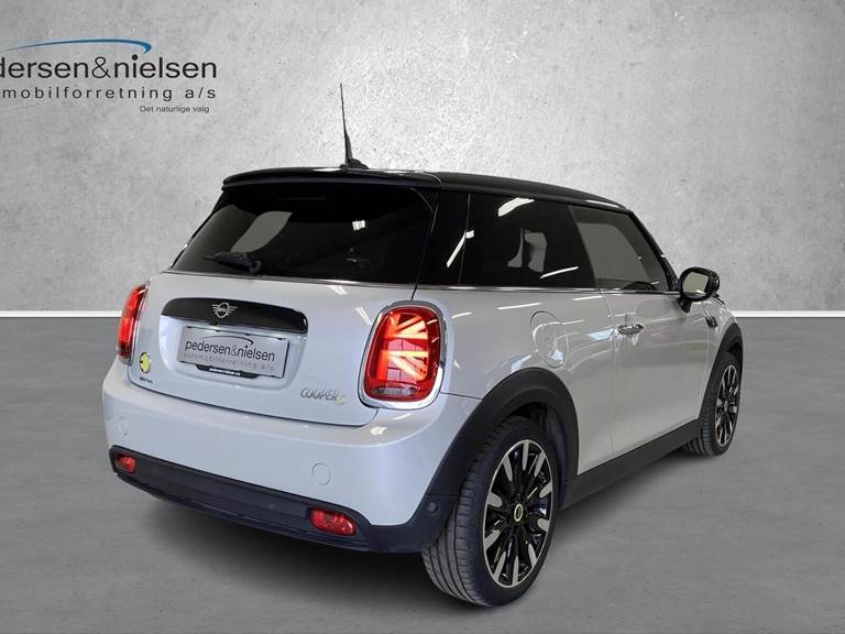 Mini Cooper E EL Favoured Trim Option Level M 184HK 3d Aut.