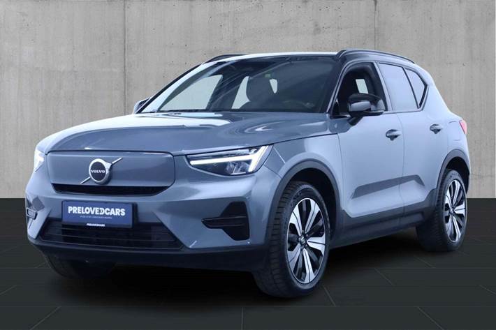 Grå Volvo XC40 fra 2022
