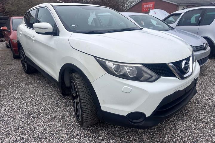 Bronze Nissan Qashqai fra 2014 set udefra