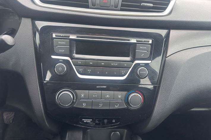 undefined Nissan Qashqai fra 2014