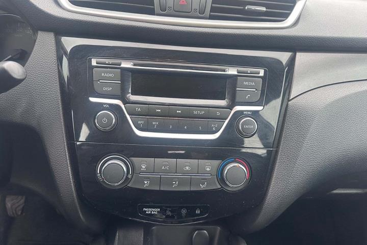 Bronze Nissan Qashqai fra 2014