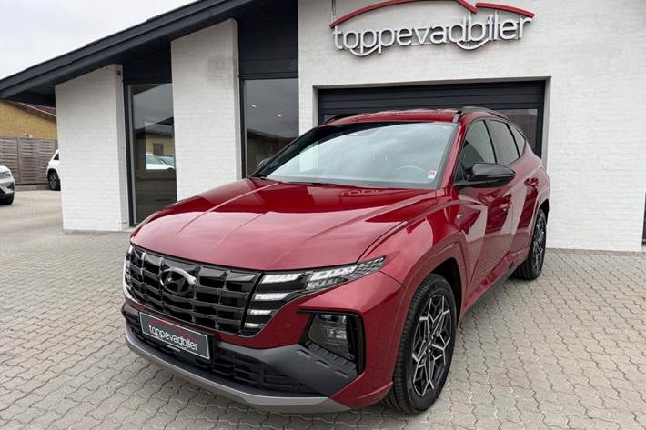 Rød Hyundai Tucson fra 2022