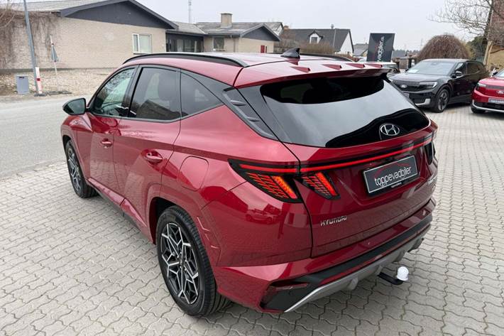 Rød Hyundai Tucson fra 2022