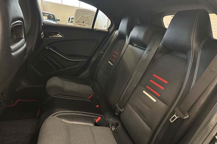 Sort Mercedes A200 d fra 2018