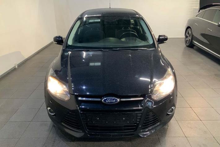 Sort Ford Focus fra 2012
