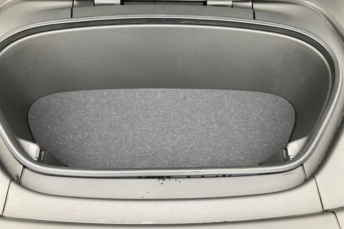 Grå Volvo C40 fra 2023