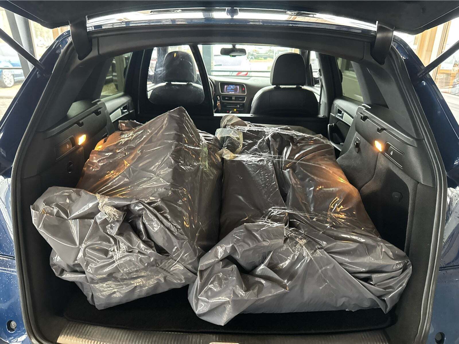 Blå Audi Q5 fra 2013