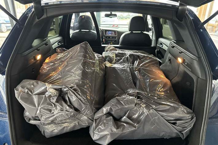 Blå Audi Q5 fra 2013