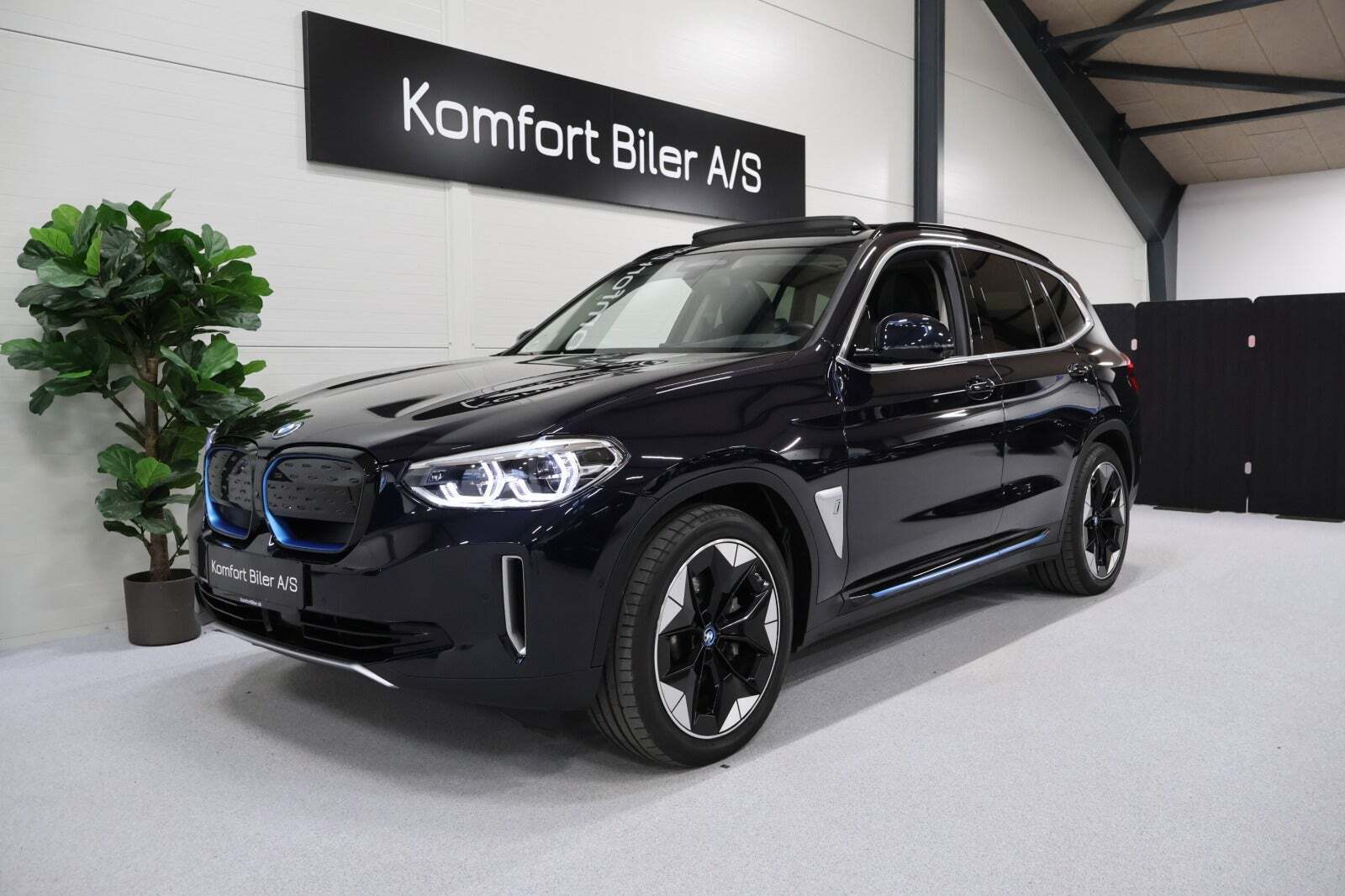 BMW iX3 Charged Plus