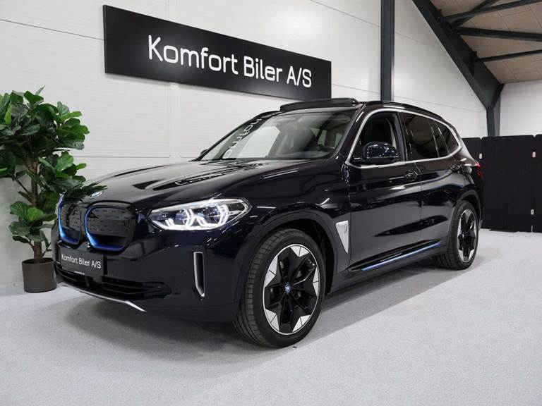 BMW iX3 Charged Plus