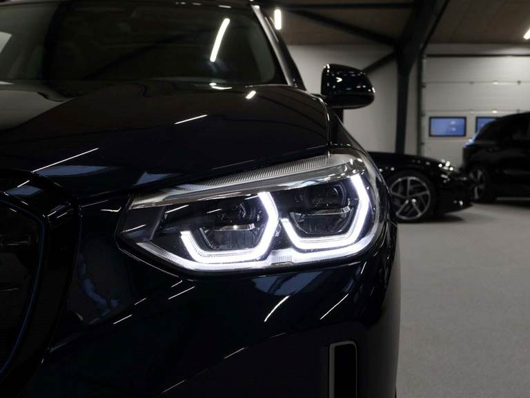 BMW iX3 Charged Plus