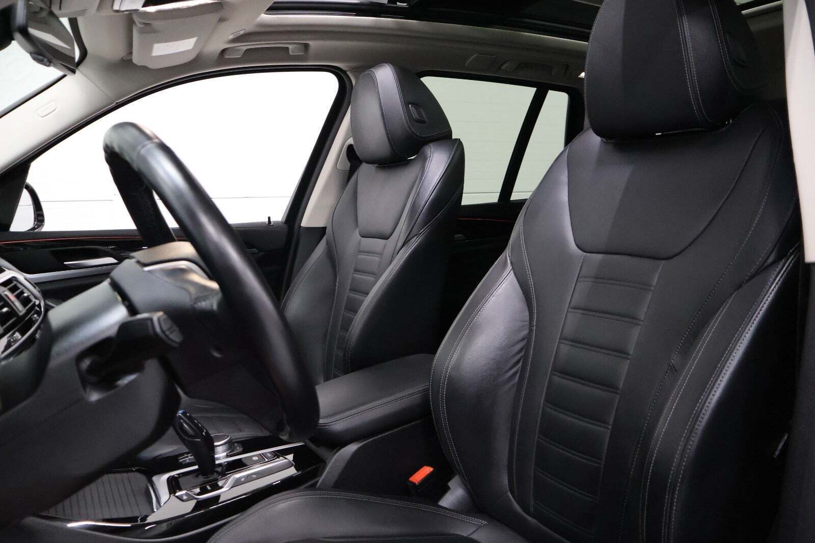 BMW iX3 Charged Plus