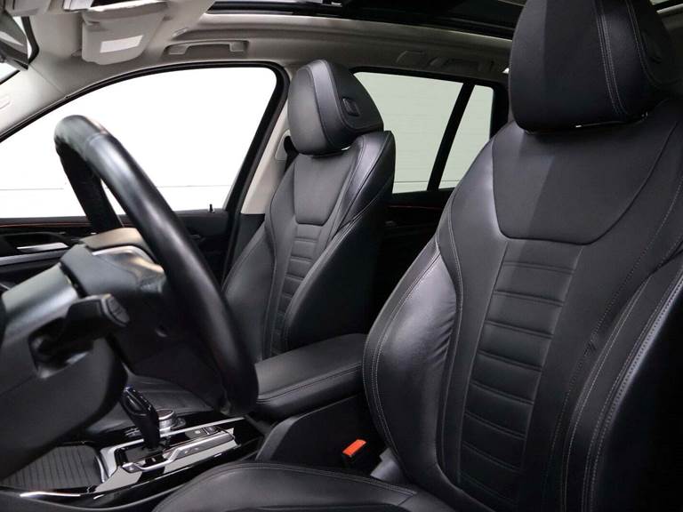 BMW iX3 Charged Plus