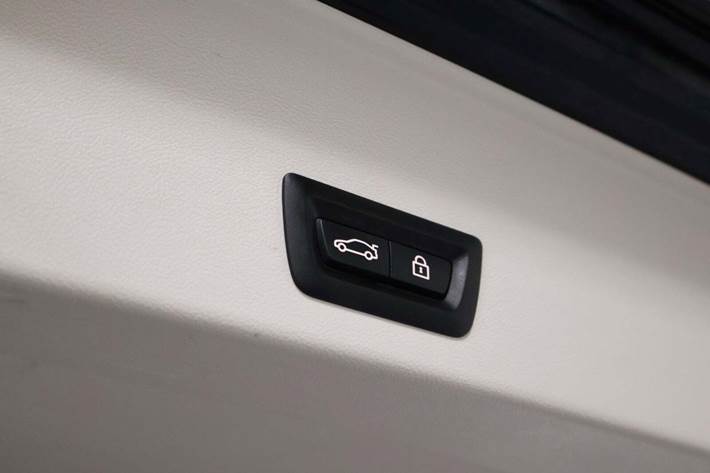 Sort BMW iX3 fra 2021