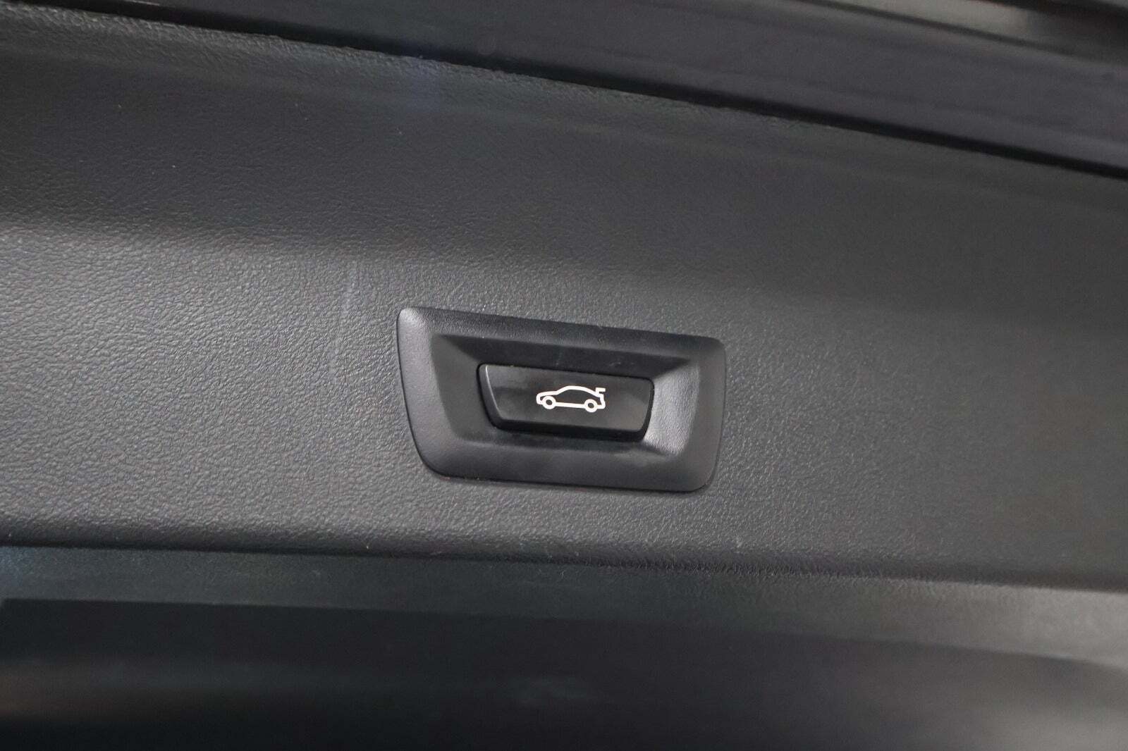 Grå BMW iX3 fra 2022