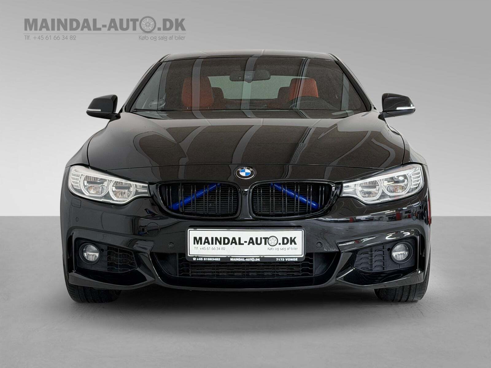 Rød BMW 435i fra 2014 set udefra