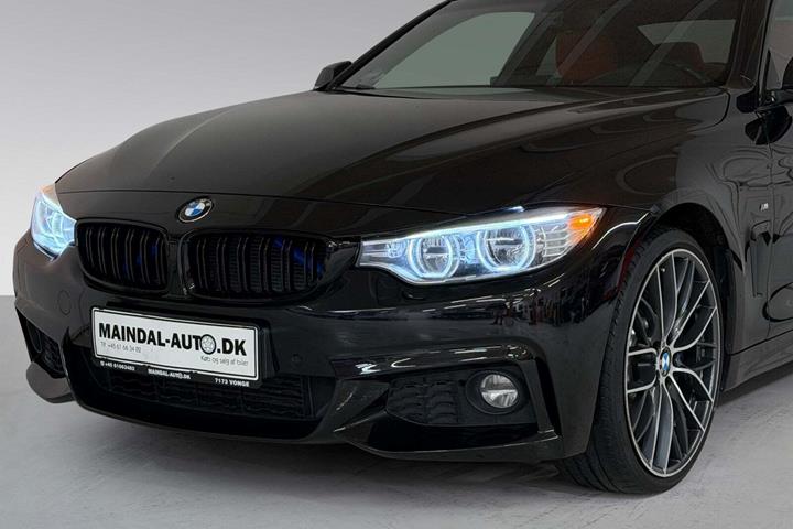 Rød BMW 435i fra 2014 set udefra