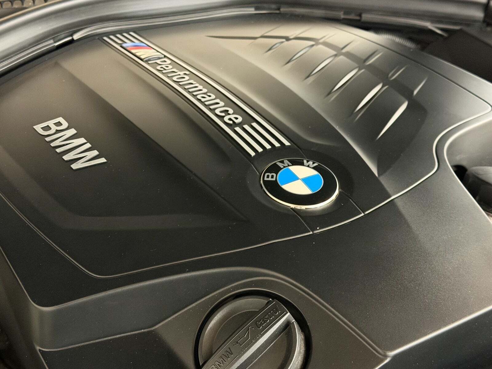Rød BMW 435i fra 2014 set udefra