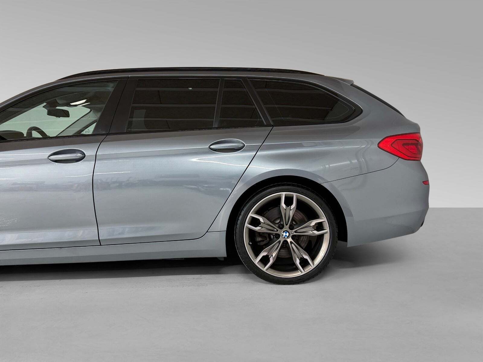 BMW 530d 3,0 Touring M-Sport aut.