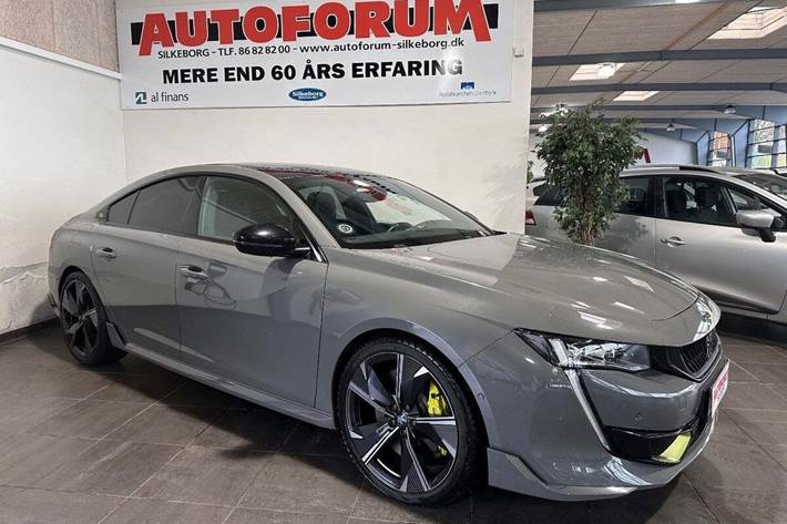 Grå Peugeot 508 fra 2022