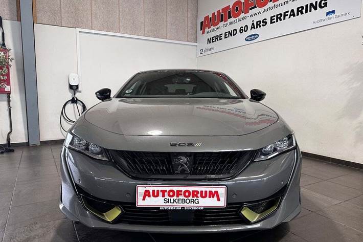 Grå Peugeot 508 fra 2022