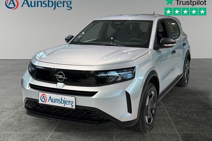 Grå Opel Frontera fra 2025 set udefra