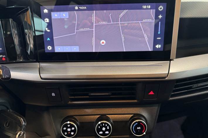 Grå Opel Frontera fra 2025