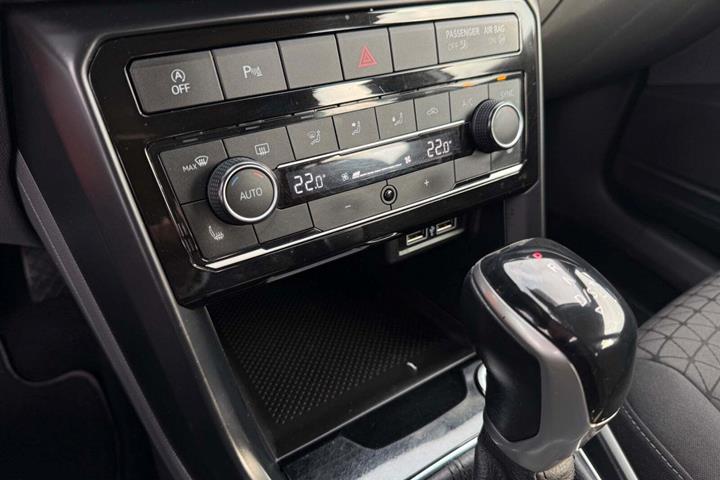 Sølv VW T-Cross fra 2020