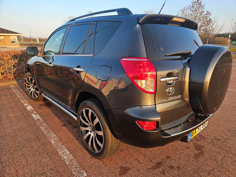 Toyota RAV4 2,0 VAN AUT.