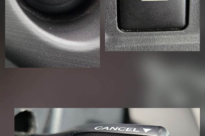 Grå Toyota RAV4 fra 2006