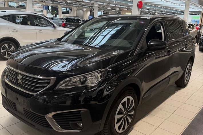 Sort Peugeot 5008 fra 2017